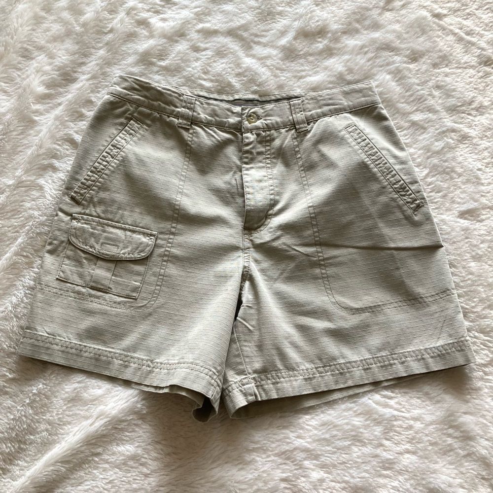 Women's Cargo Shorts in Gray